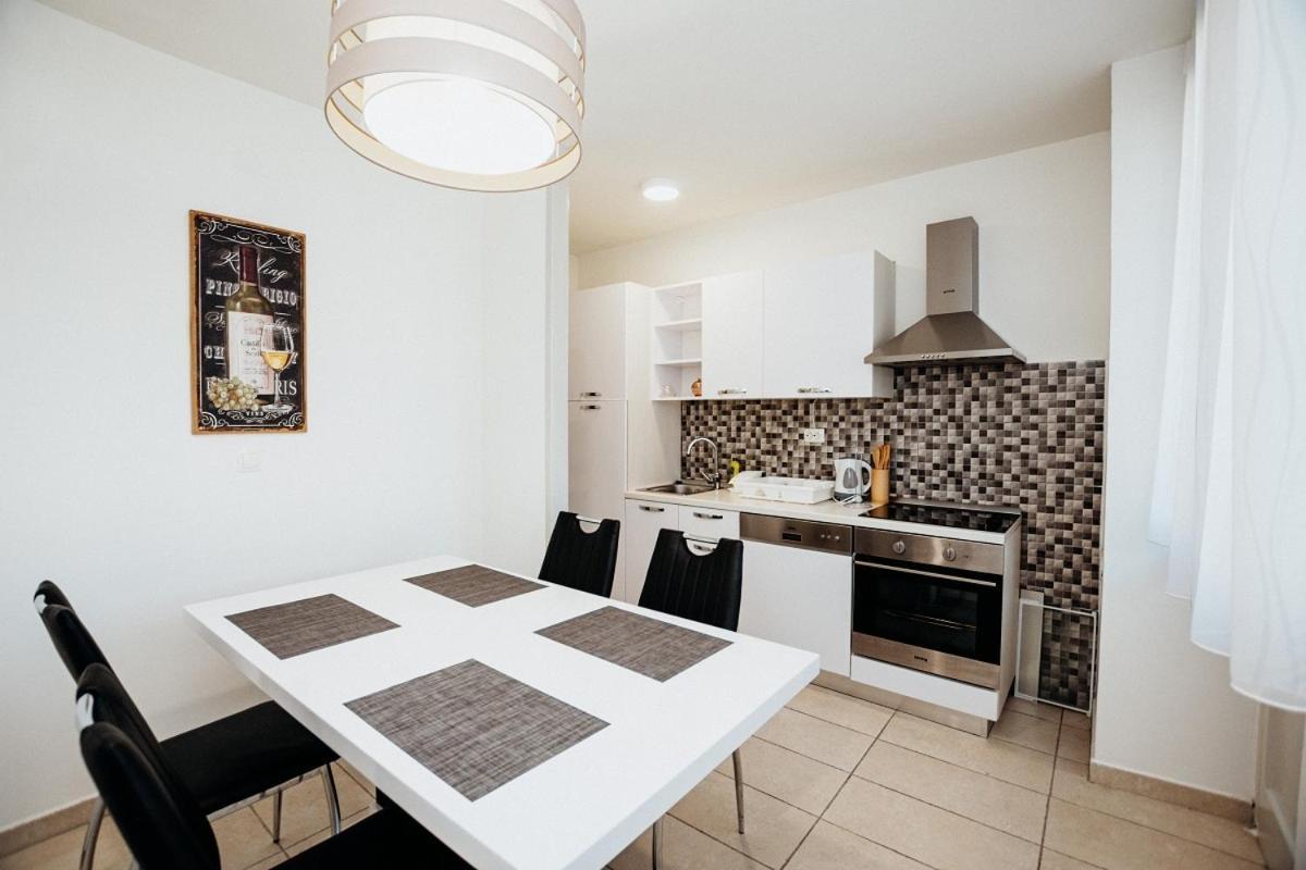 Double And Single S Apartments Zadar Extérieur photo