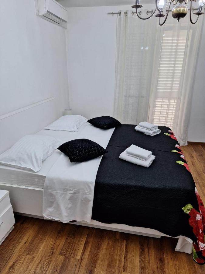 Double And Single S Apartments Zadar Extérieur photo